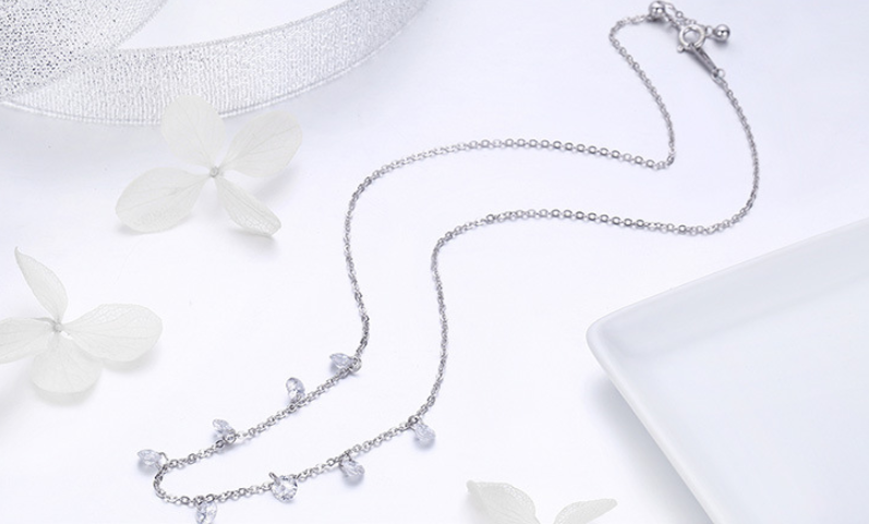 Collar Minimalista con Inicial Personalizada — Plata